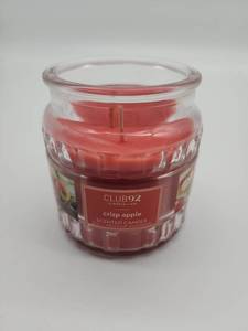 lot 68976 image: Club92 Crisp Apple Scented Candle 8 oz - Retail $12