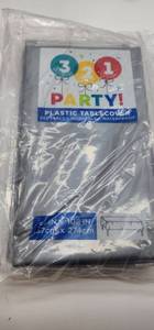 lot 69004 image: 321 Party Plastic Tablecover - Reusable Gray, Pack Of 4 - Retail $8