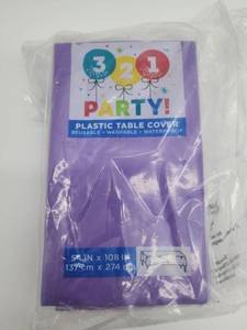 lot 69030 image: Purple Reusable Party Table Cover 4 Pack - Retail $3