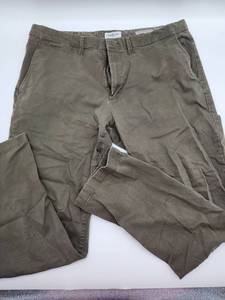 lot 69037 image: Goodfellow & Co Olive Green Chino Pants Size 38Wx32L - Retail $18