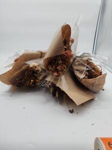 lot 69115 image: Natural Dried Mix Flower Bouquet, Pink, Brown, Purple - Retail $35