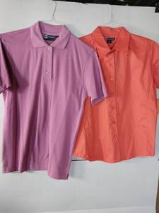 lot 66890 image: APPEARS NEW - Blue Generation Ladies Shirt Set - Pink Polo & Coral Button Down (Size Medium)