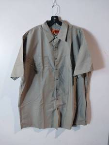 lot 66951 image: APPEARS NEW - Red Kap Mens Short Sleeve Industrial Work Shirt Charcoal (Size XXL) 2 Pack