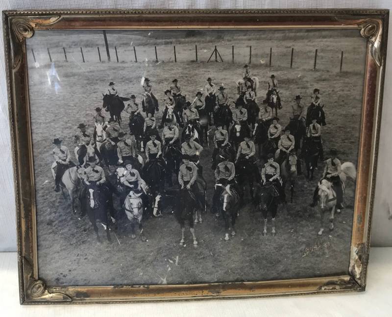 lot 5693 image: Vintage PHOTO - People on Horses