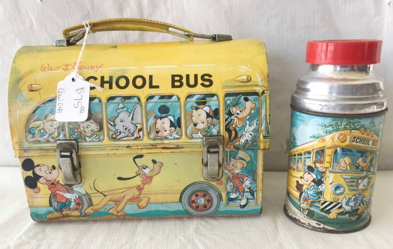 lot 5723 image: Vintage School Bus Lunchbox with Thermos