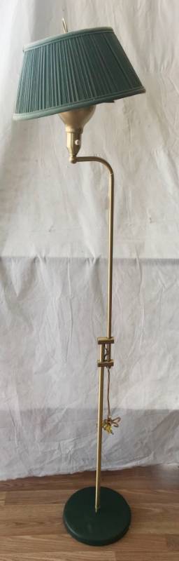 lot 5737 image: Adjustable Chair Lamp - Short to Tall