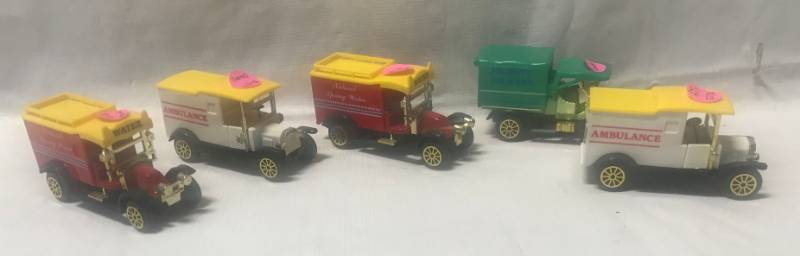 lot 5774 image: Lot of 5 Die Cast Cars - Replicas of Olden-Day Vehicles