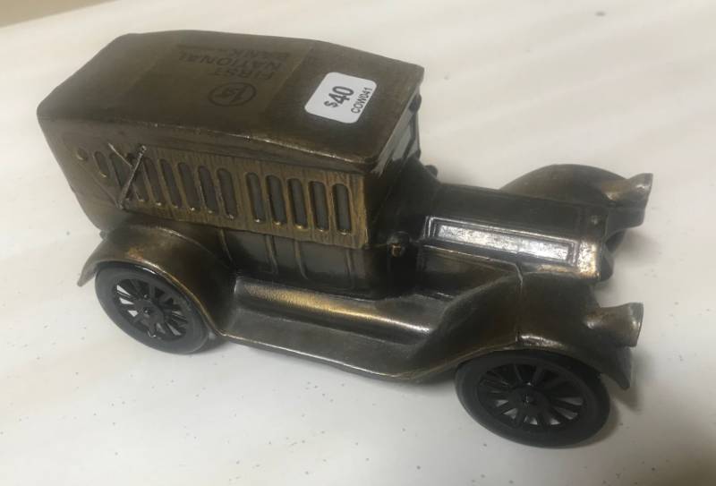 lot 5784 image: Metal Die Cast Coin Bank of a vintage car - 1st National Bank in Wichita - BANTHRICO Great Find