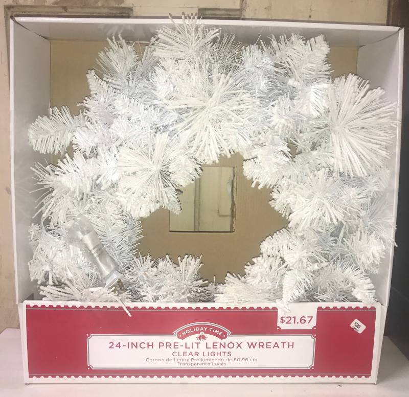 lot 5855 image: 24 Pre-Lit Lenox Wreath for Christmans - Clear Lights - New in Box