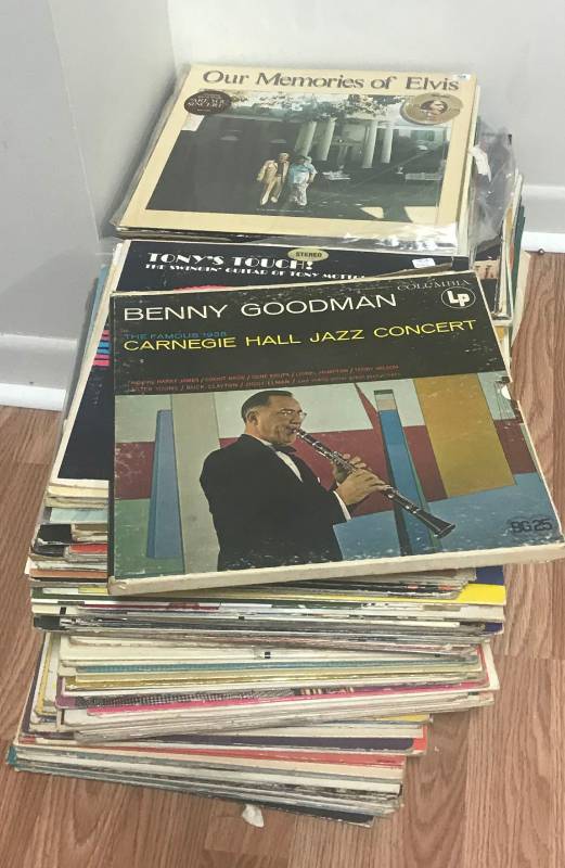 lot 5870 image: Lot of Collectible Record Albums - BIG LOT - MUST SEE