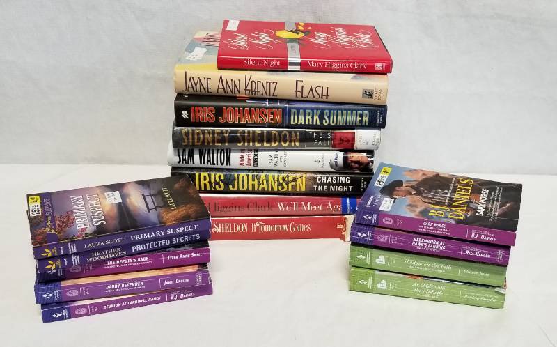 lot 5521 image: Big Lot Books - See pics for titles