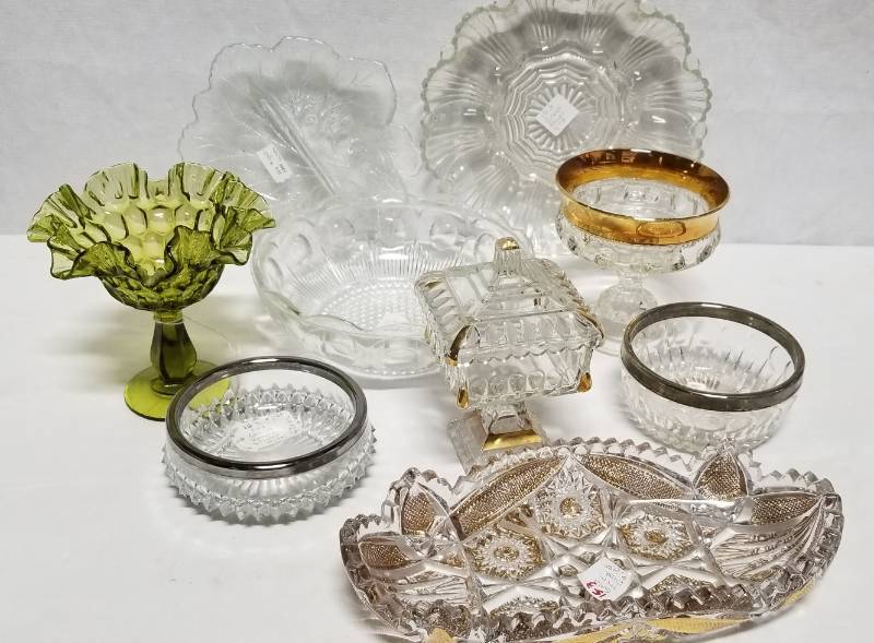lot 5523 image: Neat Lot of Glassware - Some pretty items here