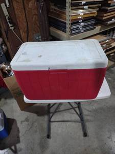 lot 789 image: Coleman Red and White Cooler