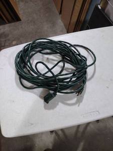 lot 801 image: Green Extension Power Cord