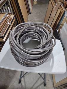 lot 812 image: Garden hose