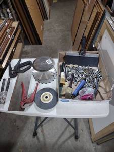 lot 817 image: Mixed Hardware and Tool Lot
