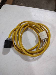 lot 820 image: Heavy Duty Power Extension Cord