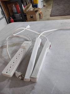 lot 845 image: Belkin White Power Strip Bundle