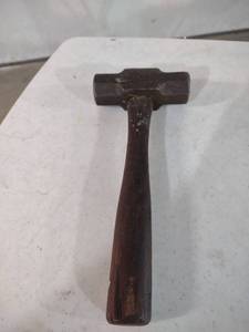 lot 888 image: Early 1900s Wooden Handle Cross Pein Hammer