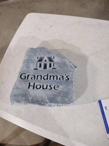 lot 896 image: Grandmas House Decorative Stone Plaque