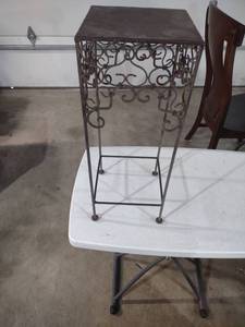 lot 904 image: Decorative Metal Plant Stand with Wooden Top