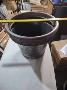 lot 908 image: Large Chinese plastic Planter