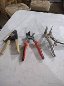 lot 919 image: Professional Auto Body Panel Pliers Set