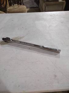 lot 924 image: USA VVN 4420 Socket Extension Tool