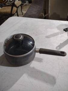 lot 939 image: Wolfgang Puck Non-stick Sauce Pan with Lid