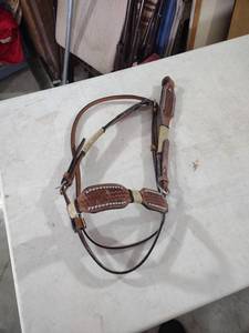 lot 956 image: Western Leather Horse Bridle with Basket Weave and Silver Studs