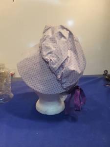 lot 4912 image: Purple and White Patterned sun hat
