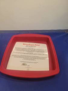 lot 4932 image: KitchenAid Red Silicone Square Cake Pan