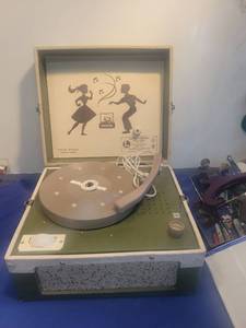 lot 4937 image: Voice of Music Four Speed Record Player Model 565