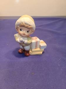 lot 4986 image: Child with Blocks Figurine