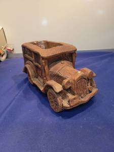 lot 4999 image: Decorative Clay Car planter