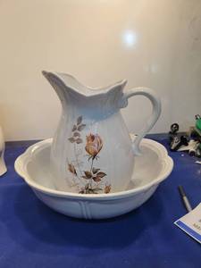lot 5026 image: McCoy White Ceramic Pitcher and Basin Set with Brown Rose Design
