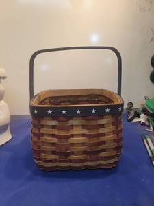 lot 5036 image: Patriotic Star Woven Storage Basket