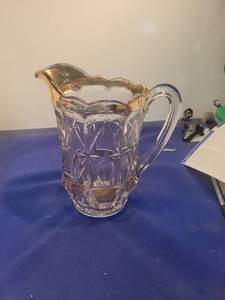 lot 5039 image: Clear Glass Star Pattern Water Pitcher