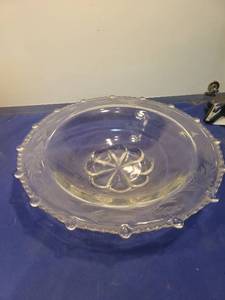 lot 5070 image: Clear Glass Serving Plate with Floral Design
