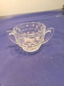 lot 5077 image: American Fostoria Clear Glass Sugar Bowl