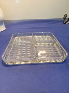 lot 5078 image: Clear Glass Divided Serving Tray