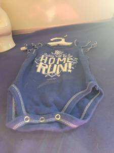 lot 5087 image: KC Royals Baby Home Run Onesie 0-3M