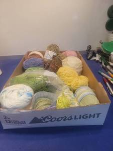 lot 5104 image: Mixed Yarn Lot