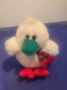 lot 5134 image: White Duck Plush with Holiday Scarf