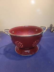 lot 5140 image: Red Enamel Colander with Chrome Handles