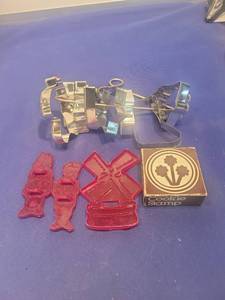 lot 5157 image: Dutch Windmill Cookie Stamp Set