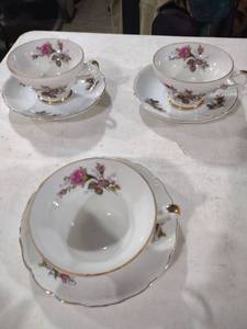lot 5847 image: Japanese Porcelain Tea Cups with Pink Rose Design
