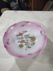 lot 5869 image: Pink-Rimmed Floral Small Bowl