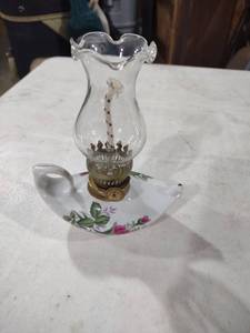 lot 5874 image: Porcelain Oil Lamp with Rose Design