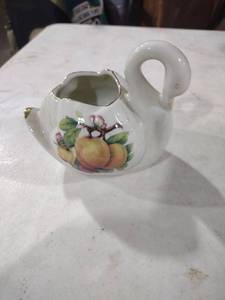 lot 5916 image: Decorative White Porcelain Swan Creamer with Fruit Design